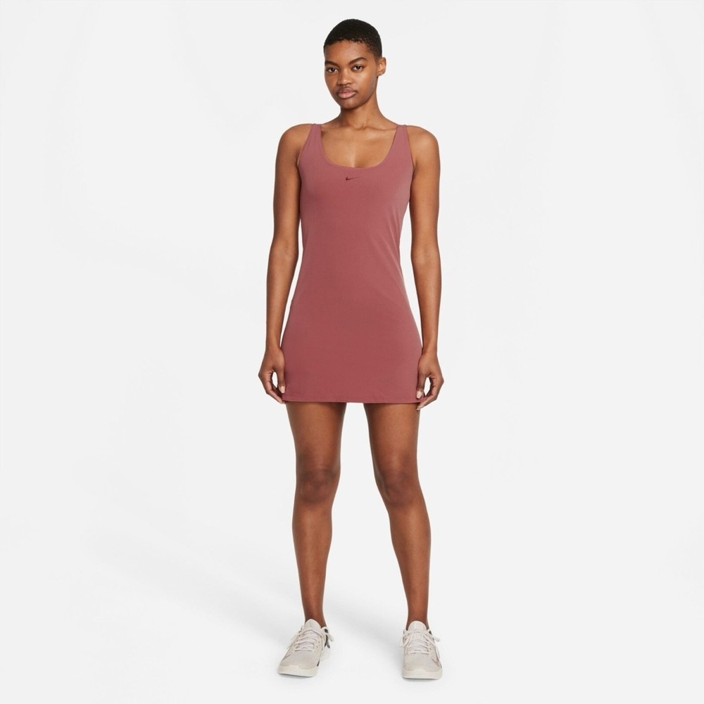 Nike Women’s Bliss Luxe training dress S